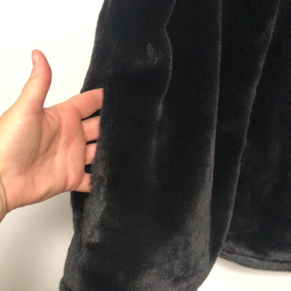 🐇 - bunny sale - Princess cruise faux fur ladies vest - Picture 2 of 9